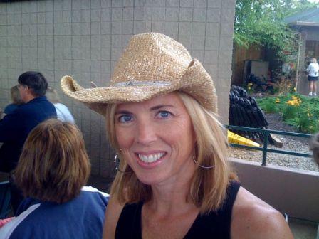 Carrie in a straw cowboy hat